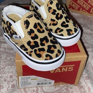 Baby leopard vans